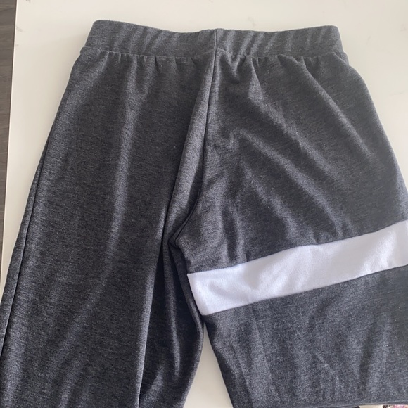 NEVER WORN FashionNova sweatpants - Picture 5 of 8